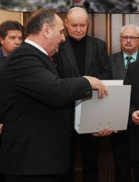 Hochwasser 2013: Petitions-Übergabe Hochwasser 2013: Petitions-Übergabe